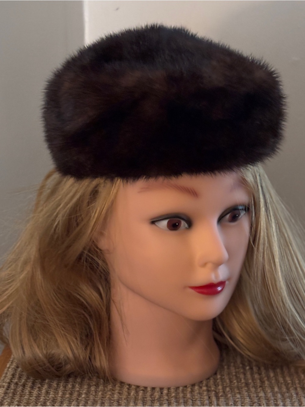 Vintage Miss Alice mink pill box / beret hat